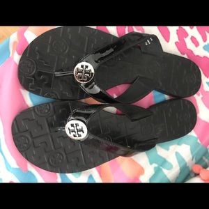 NEW Tory Burch Thongs 7
